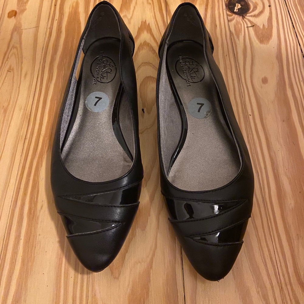 Black Pointed Flats